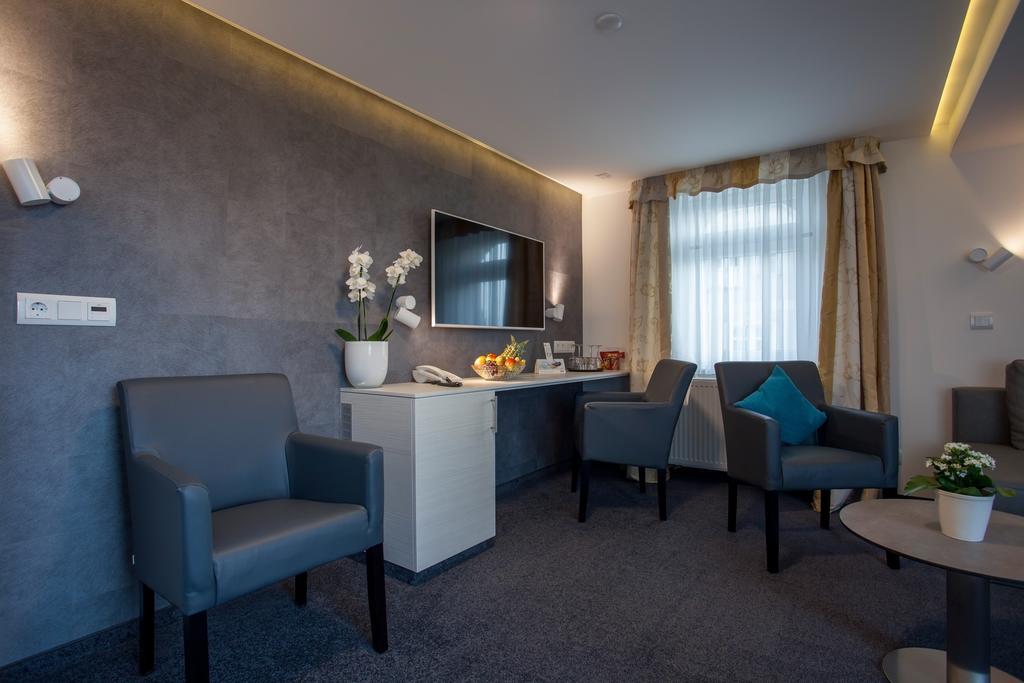 Ebner - Boutique-Hotel & Konditorei Λιντάου Εξωτερικό φωτογραφία